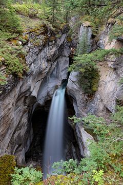 Waterval in Maligne Canyon