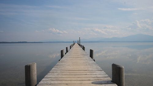De loopbrug bij de Chiemsee