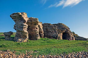 Die Höhlen von Caiplie, Fife, Schottland, Vereinigtes Königreich