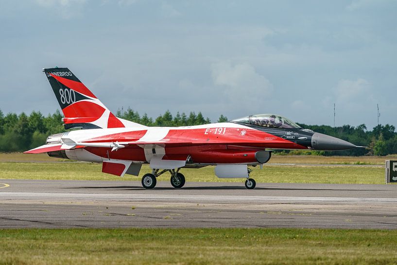 Danish F-16 Solo Display Team 2022 &quot;Dannebrog&quot;. by Jaap van den Berg