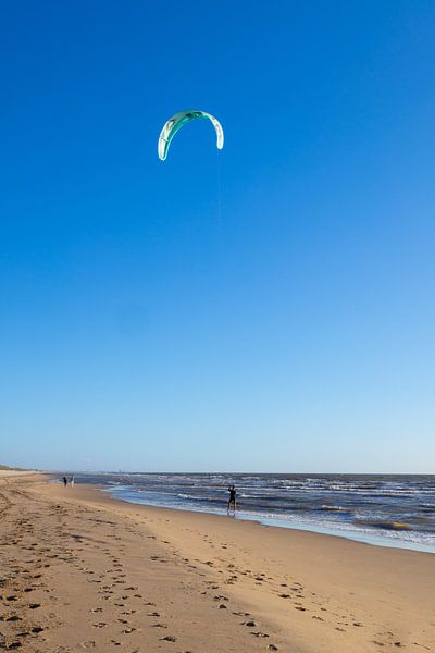 Kitesurfing by Michael Ruland