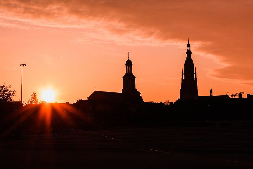 Skyline van Breda tijdens de ondergaande zon par Deborah S