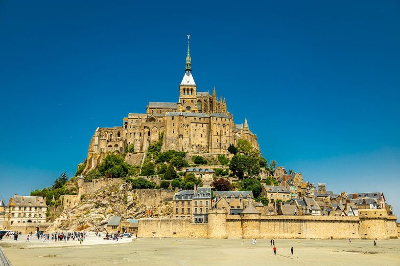Excursion to the tourist attraction in Normandy - Le Mont-Saint-Michel - France by Oliver Hlavaty