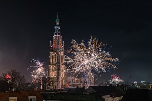 Vuurwerk bij de Grote Kerk van Breda