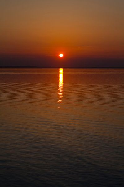 Sun goes down the Eastsea von Leon van Voornveld
