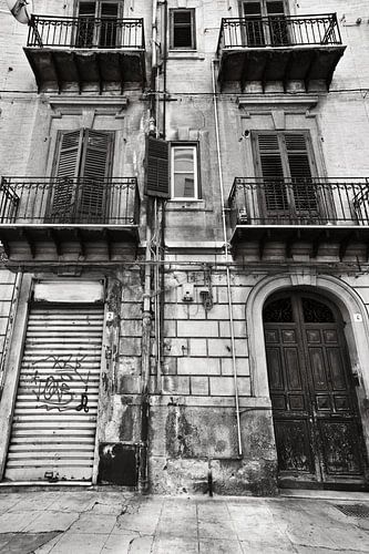 VERLATEN SICILIAANSE GEVEL IN PALERMO