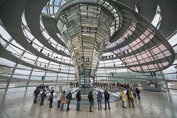 Kuppel auf dem Reichstag in Berlin von Peter Bartelings