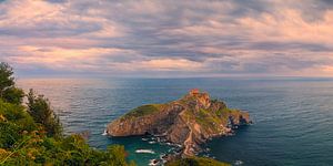 Sonnenaufgang in San Juan de Gaztelugatxe, Baskenland, Spanien