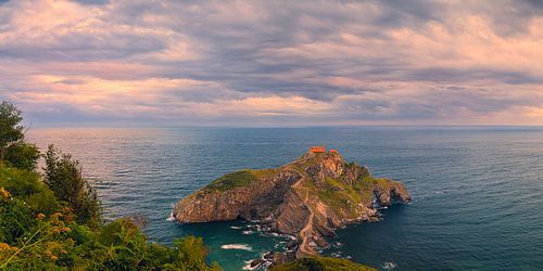 Zonsopkomst bij San Juan de Gaztelugatxe, Baskenland, Spanje