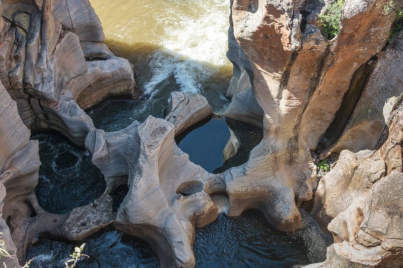 river at the bourkes potholes in south africa von ChrisWillemsen