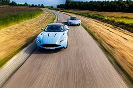 Mclaren 570GT vs Aston Martin DB11 van Martijn Bravenboer