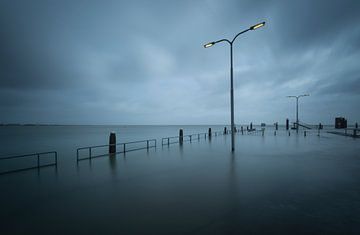 Hoog water in West-Terschelling van Raoul Baart