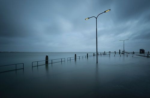 Hoog water in West-Terschelling van Raoul Baart