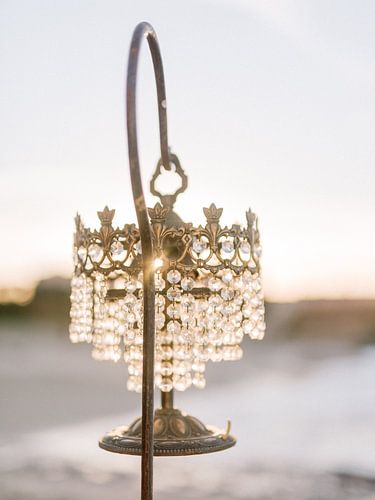 Vintage lamp op het strand van Ibiza