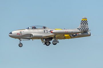 Flyby Lockheed T-33 Shooting Star "Ace Maker II". sur Jaap van den Berg