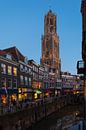 De Dom met de Vismarkt aan het begin van het blauwe uur van André Blom Fotografie Utrecht thumbnail