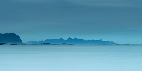 moutain blues by Aline van Weert