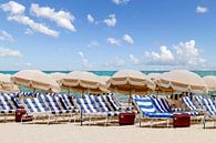 Idyllic beach scene by Melanie Viola thumbnail