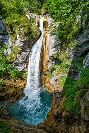 Vue de la chute d'eau de Tschaukofall en Autriche sur Andreas Völkel