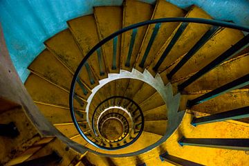 Urban spiral staircase down