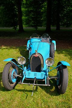 Bugatti Type 35 vintage race car