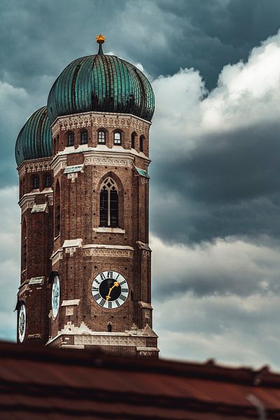 Bâtiments historiques &quot;Frauenkirche&quot; format vertical par Pitkovskiy Photography|ART