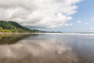 Contraste des côtes - Reflets de la beauté naturelle sur Femke Ketelaar