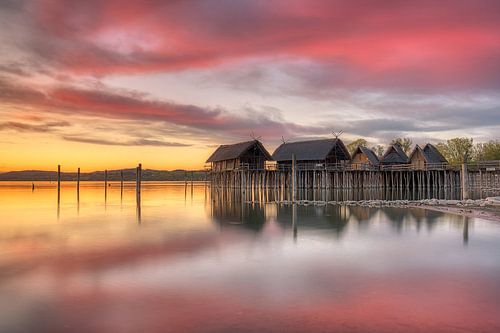Coucher de soleil sur le musée des Palafittes au lac de Constance sur Judith Kuhn