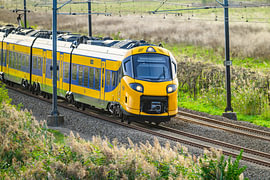 Intercity-Zug (ICNG) der Niederländischen Eisenbahn von Sjoerd van der Wal Fotografie