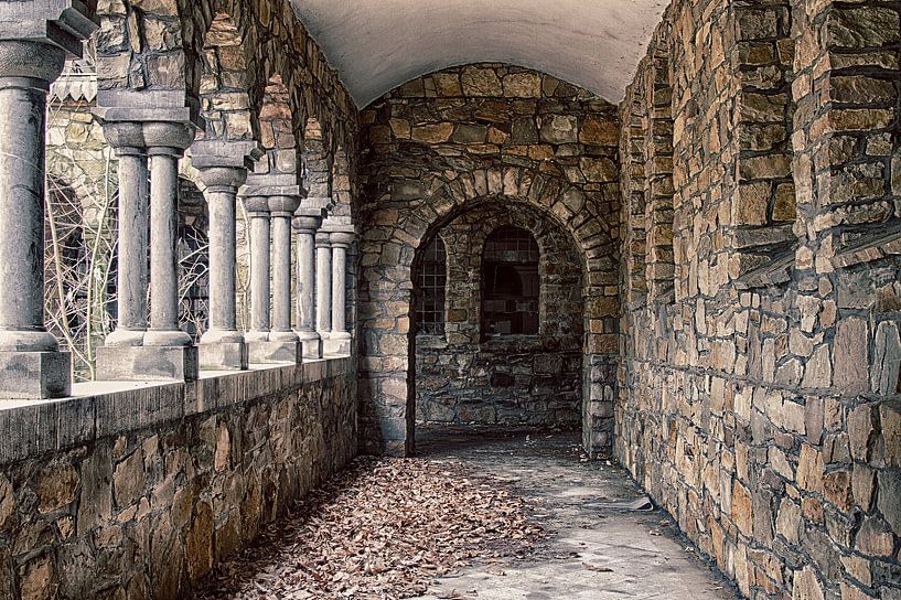 Roman outer circle by Henk van Brecht