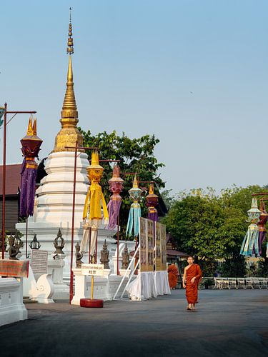 Wat Chedi Luang in Chiang Mai – buddhistischer Tempel mit Mönch