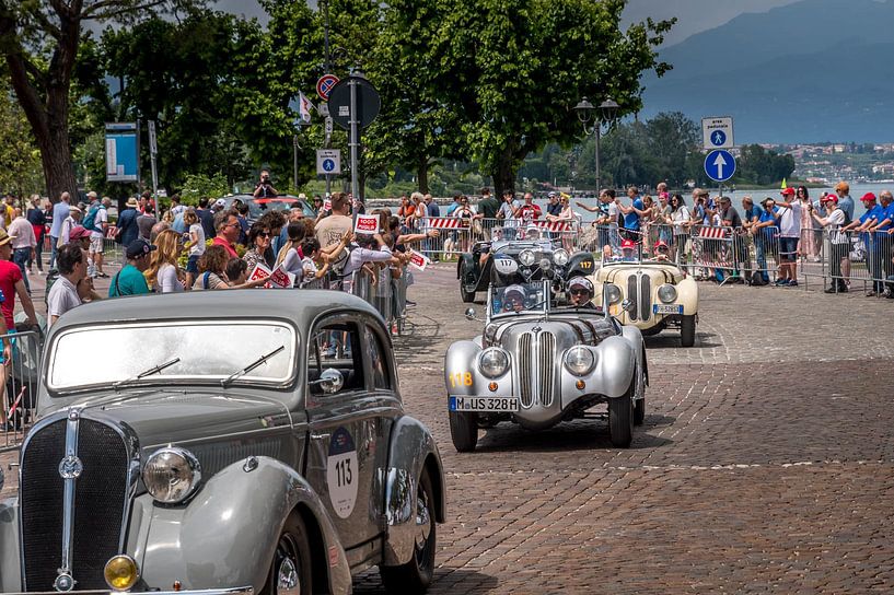 Les Mille Miglia à toute vitesse avec BMW par Monique Caes