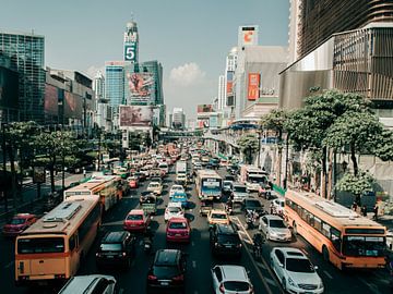Verkehrsstau im Herzen von Bangkok von Reis Genie