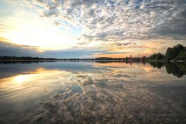 Die Sonne geht unter am Riegsee