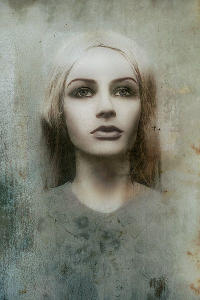 Femme endommagée par Marijke de Leeuw - Gabriëlse