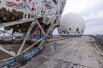 The tower and dome by Easycopters