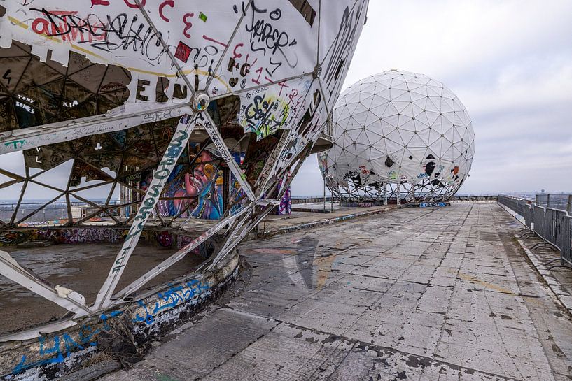 The tower and dome by Easycopters