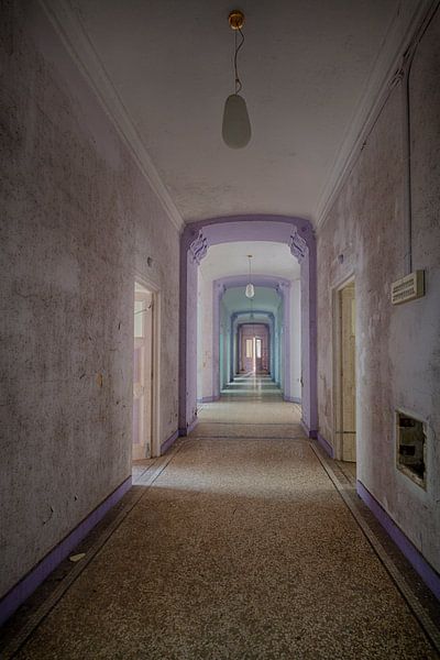Urbex: Alla Italia ( old bathhouse) by Carola Schellekens