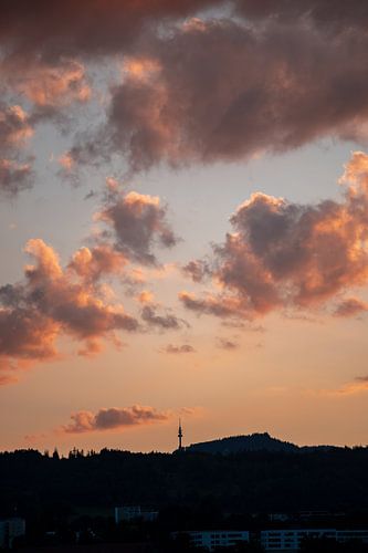 Zonsondergang boven Kempten met uitzicht op de Blender