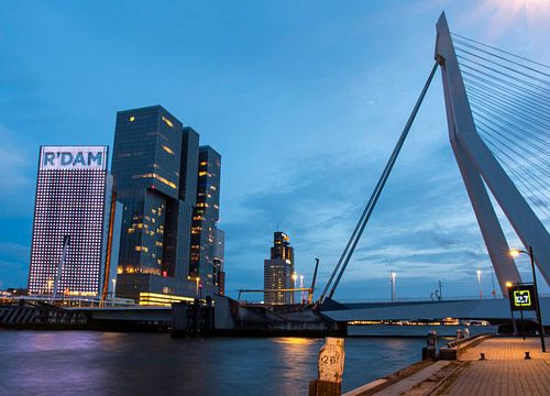 Le ciel de Rotterdam en soirée