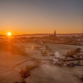 Drone opname van een zonsopkomst bij Vijlen in Zuid-Limburg van John Kreukniet