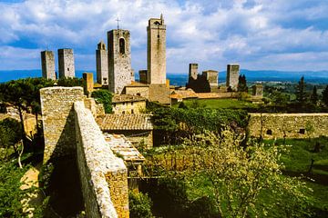 San Gimignano by Dieter Walther