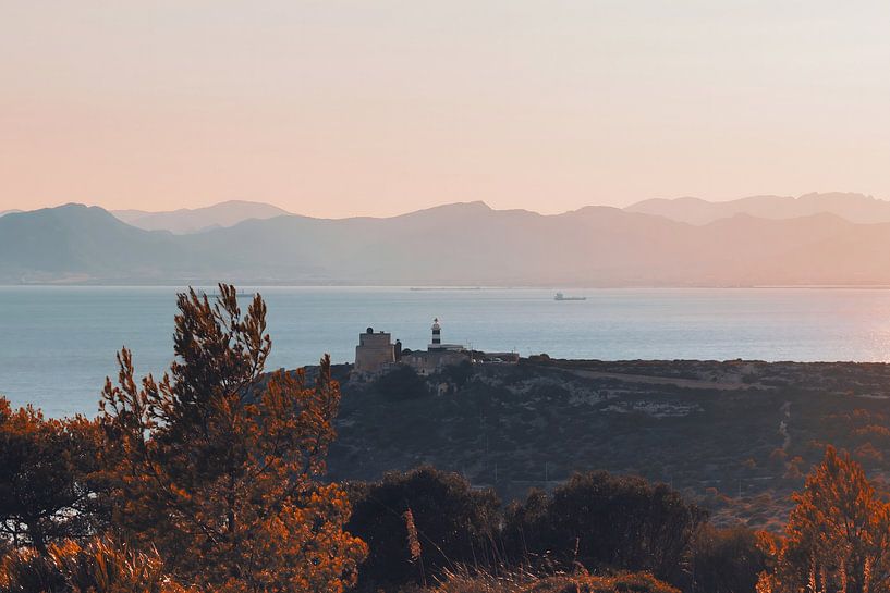 La perle de la Sardaigne - paysage de rêve autour du phare de Capo Sant&#039;Elia par Piero Nigro