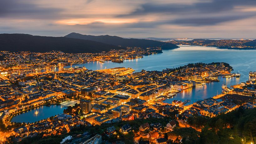 Coucher de soleil Bergen, Norvège par Henk Meijer Photography