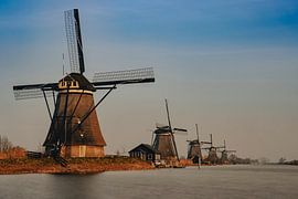 Kinderdijk in the evening light by Rêve