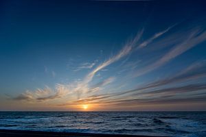 Zonsondergang aan zee Maart 2014 van Arjen Schippers
