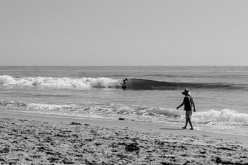 Surfer in Kalifornien / Strandleben / Reisefotografie / surfing on the beach