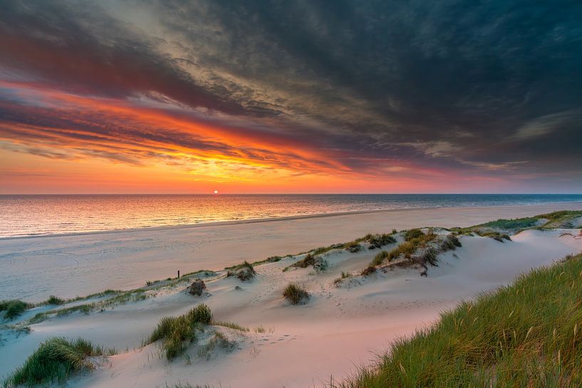 Texel strand Paal 17  bijzonder mooie zonsondergang van Texel360Fotografie Richard Heerschap