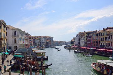 Canal Grande vanaf de Rialtobrug van Frank's Awesome Travels