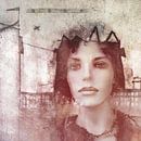 Woman with crown by Marijke de Leeuw - Gabriëlse thumbnail